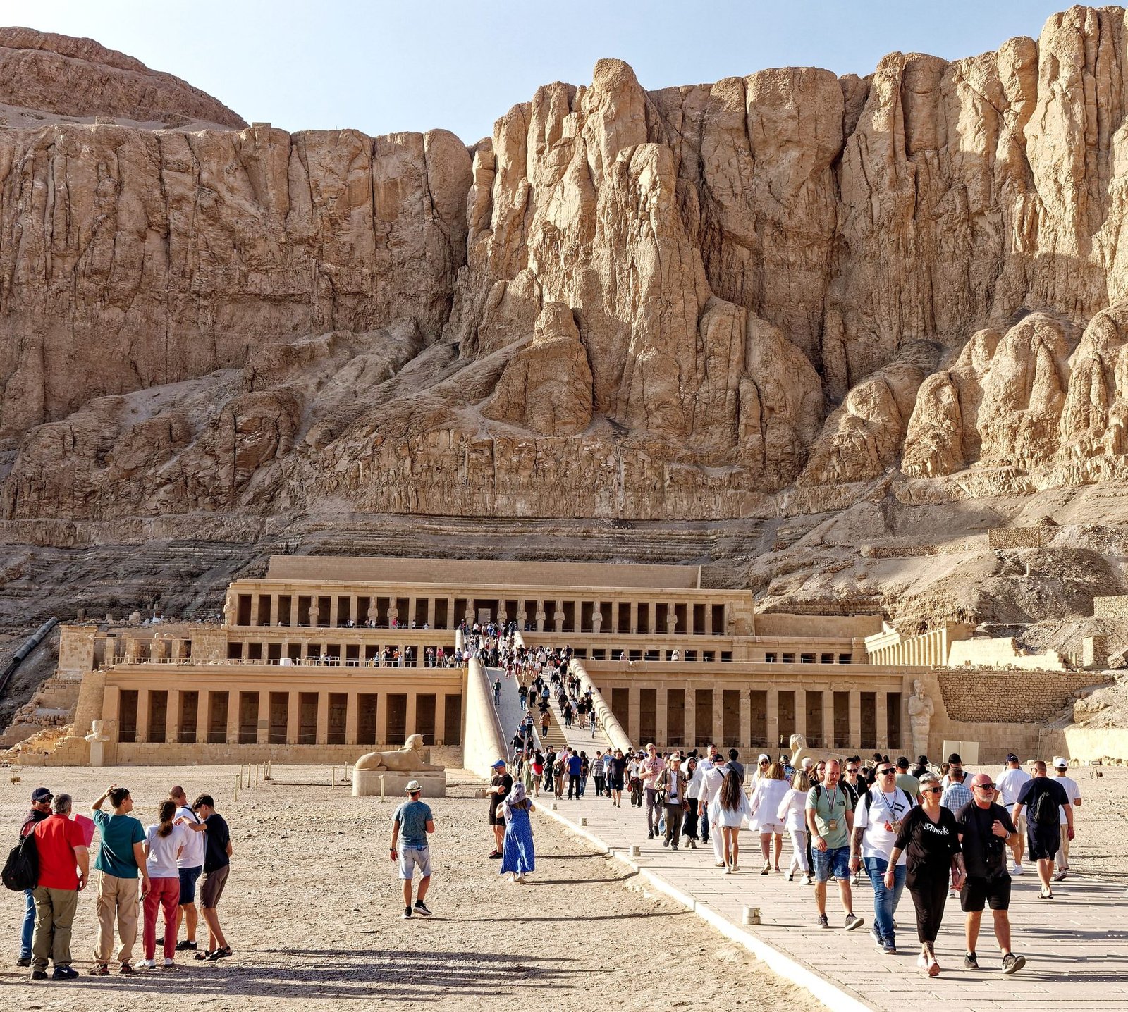 The mortuary Temple oh Hatshepsut.
